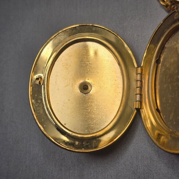 VTG Avon Pink Rose Guilloche Enamel Locket Necklace 32" Gold Tone Uncas - Picture 9 of 16